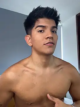 Snapshot of santiago_01 chatting on April 22, 2026, 7:42 pm santiago 01 online show from April 22, 2026, 7:42 pm