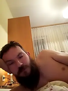 Klinsch online show from November 24, 2025, 9:48 pm