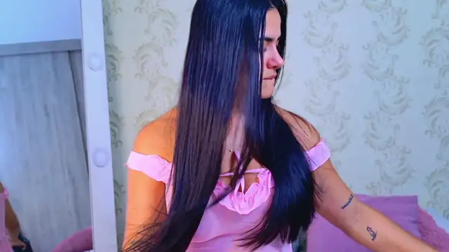 Snapshot of Bella_Fior chatting on February 25, 2026, 11:04 pm Bella Fior online show from February 25, 2026, 11:04 pm