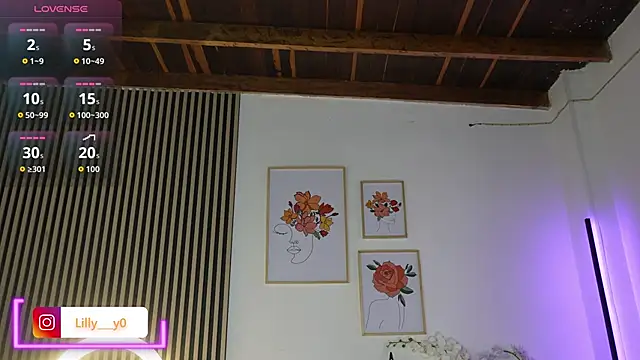 Snapshot of LillyDolls23 chatting on November 6, 2025, 12:53 pm LillyDolls23 online show from November 6, 2025, 12:53 pm