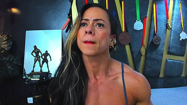 Khloe Rossich online show from November 1, 2025, 6:02 pm