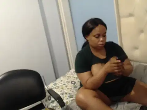 THESHORTQUEEN online show from November 26, 2025, 7:25 pm