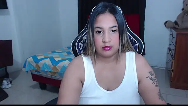 Snapshot of KathyHardcore69 chatting on October 26, 2025, 12:11 am KathyHardcore69 online show from October 26, 2025, 12:11 am