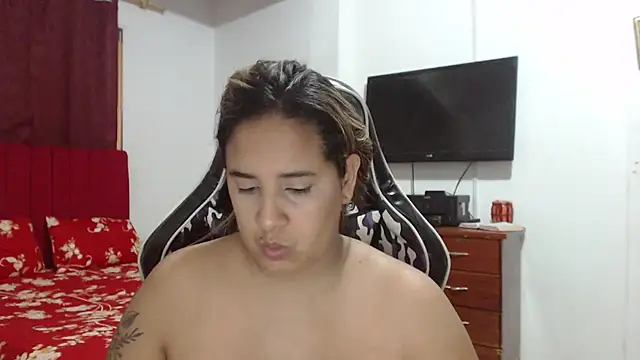 Snapshot of KathyHardcore69 chatting on March 4, 2025, 2:06 am KathyHardcore69 online show from March 4, 2025, 2:06 am