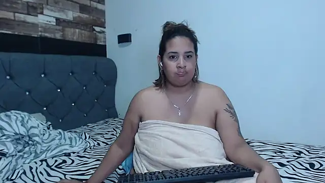 Snapshot of KathyHardcore69 chatting on February 20, 2026, 6:37 am KathyHardcore69 online show from February 20, 2026, 6:37 am