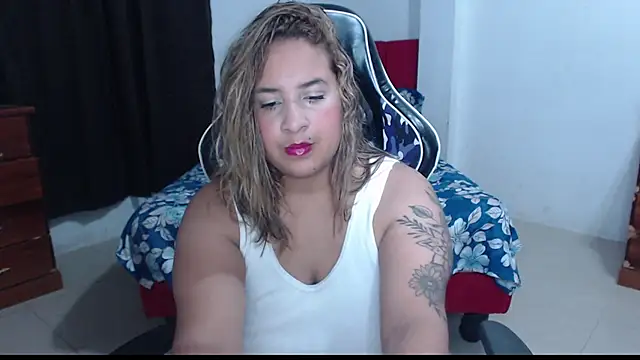 Snapshot of KathyHardcore69 chatting on November 30, 2025, 2:01 am KathyHardcore69 online show from November 30, 2025, 2:01 am