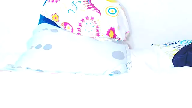 KarlaNughty online show from October 19, 2025, 2:47 am