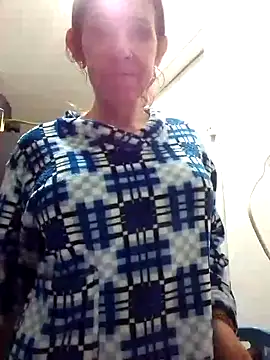 Snapshot of Cameron_puppy chatting on October 15, 2025, 8:28 pm Cameron puppy online show from October 15, 2025, 8:28 pm