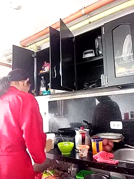 Snapshot of Cameron_puppy chatting on December 4, 2025, 6:51 pm Cameron puppy online show from December 4, 2025, 6:51 pm