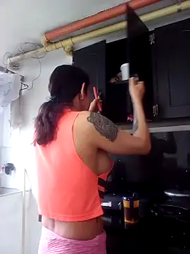 Snapshot of Cameron_puppy chatting on November 20, 2025, 6:08 pm Cameron puppy online show from November 20, 2025, 6:08 pm