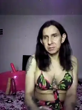 Snapshot of Cameron_puppy chatting on October 25, 2025, 1:16 am Cameron puppy online show from October 25, 2025, 1:16 am