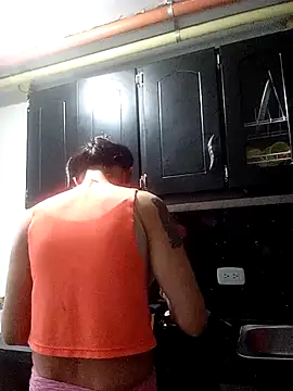 Snapshot of Cameron_puppy chatting on November 28, 2025, 10:21 pm Cameron puppy online show from November 28, 2025, 10:21 pm