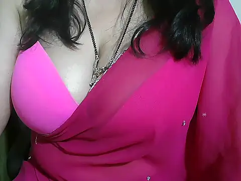 Snapshot of rehana_housewife chatting on March 5, 2026, 7:49 am rehana housewife online show from March 5, 2026, 7:49 am
