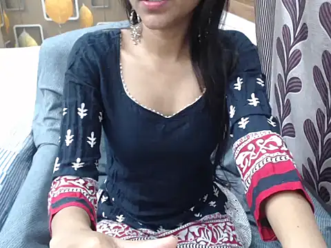 Snapshot of Sassy_Myra chatting on February 15, 2025, 6:55 pm Sassy Myra online show from February 15, 2025, 6:55 pm