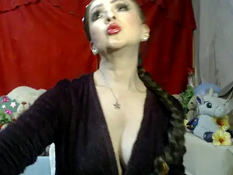 hottieperla online show from October 4, 2025, 6:53 pm