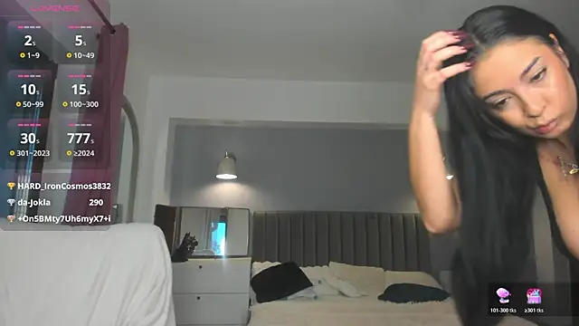 Snapshot of Awesome_Jolie chatting on November 6, 2025, 6:06 am Awesome Jolie online show from November 6, 2025, 6:06 am