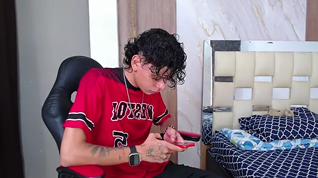 Snapshot of Harry_jhonsson chatting on June 16, 2026, 9:48 pm Harry jhonsson online show from June 16, 2026, 9:48 pm