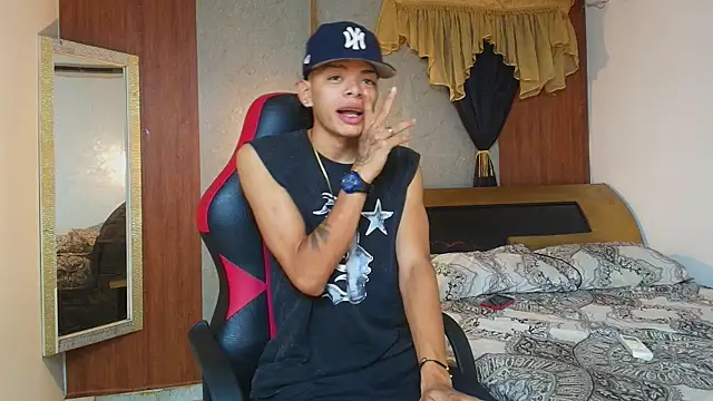 Snapshot of Harry_jhonsson chatting on July 10, 2026, 11:16 pm Harry jhonsson online show from July 10, 2026, 11:16 pm