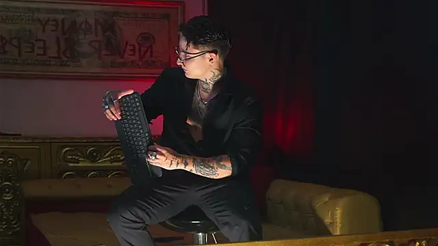 dantecoppolaa  online show from March 26, 2026, 2:32 am