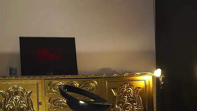 dantecoppolaa  online show from October 2, 2025, 12:14 am