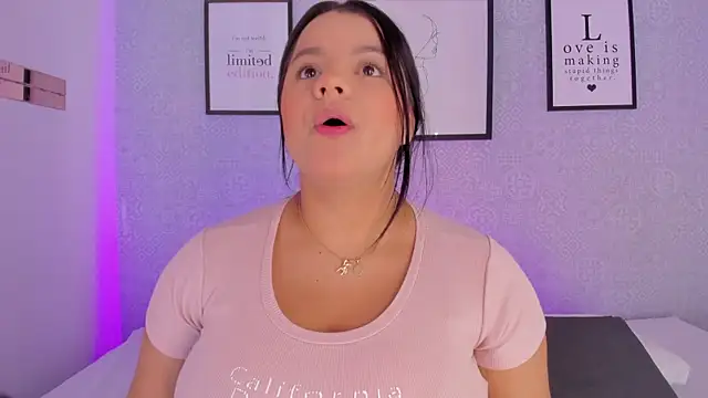 Snapshot of Natasha_harper chatting on December 15, 2025, 11:49 am Natasha harper online show from December 15, 2025, 11:49 am