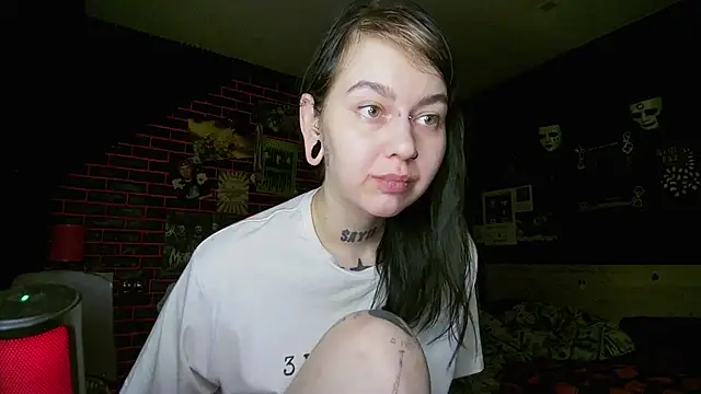 Snapshot of MoorderxDoll chatting on June 29, 2026, 7:24 pm MoorderxDoll online show from June 29, 2026, 7:24 pm