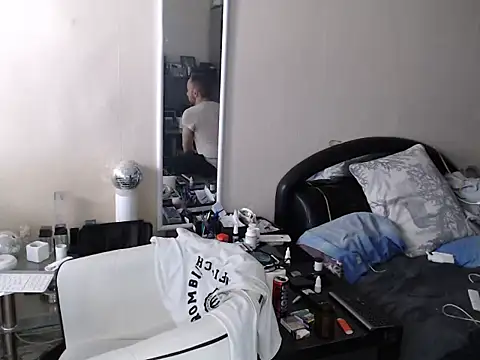 Snapshot of Terizizz chatting on April 9, 2026, 2:01 pm Terizizz online show from April 9, 2026, 2:01 pm