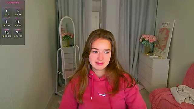 Snapshot of LovelyJessie chatting on November 27, 2025, 1:44 pm LovelyJessie online show from November 27, 2025, 1:44 pm