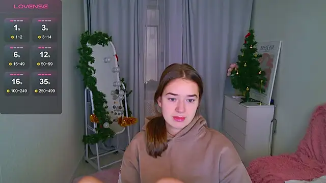 Snapshot of LovelyJessie chatting on December 15, 2025, 1:39 pm LovelyJessie online show from December 15, 2025, 1:39 pm