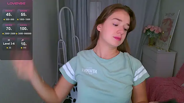 Snapshot of LovelyJessie chatting on November 11, 2025, 1:50 pm LovelyJessie online show from November 11, 2025, 1:50 pm