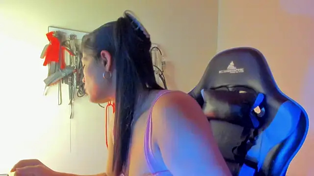 scarlet-kennedy98 online show from April 12, 2026, 8:56 pm