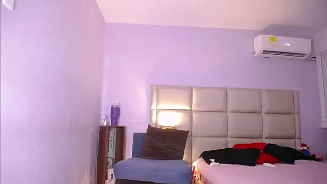 lia valentina online show from January 16, 2025, 1:37 am