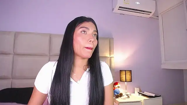 lia valentina online show from February 6, 2025, 3:59 am