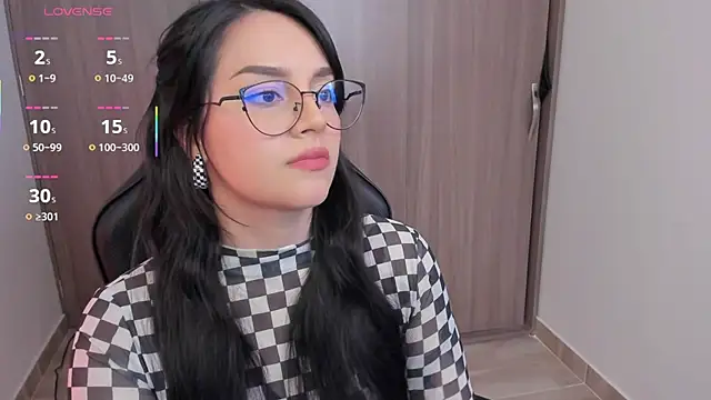 Snapshot of anaveleeez chatting on November 22, 2025, 2:21 am anaveleeez online show from November 22, 2025, 2:21 am