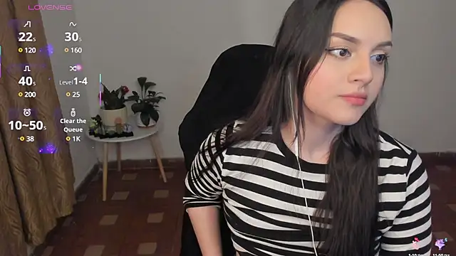 Snapshot of anaveleeez chatting on February 28, 2025, 2:31 am anaveleeez online show from February 28, 2025, 2:31 am