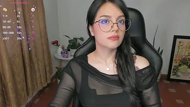 Snapshot of anaveleeez chatting on October 9, 2025, 9:37 pm anaveleeez online show from October 9, 2025, 9:37 pm