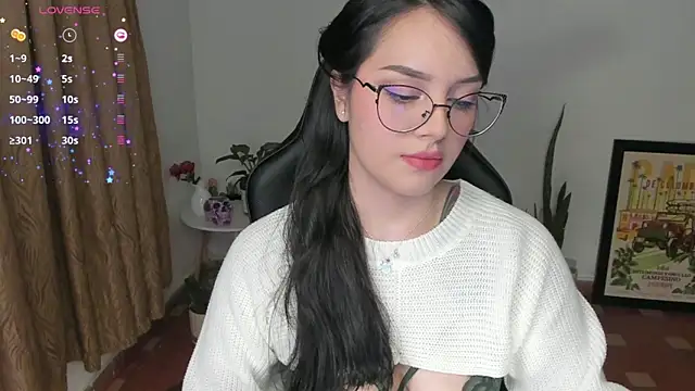 Snapshot of anaveleeez chatting on October 11, 2025, 2:12 am anaveleeez online show from October 11, 2025, 2:12 am