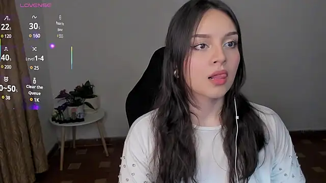 Snapshot of anaveleeez chatting on February 23, 2025, 2:51 am anaveleeez online show from February 23, 2025, 2:51 am