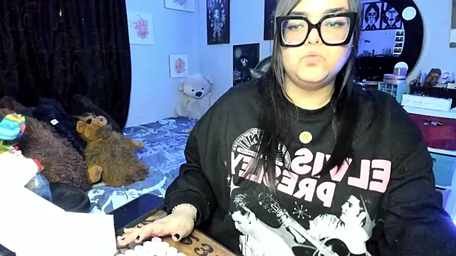 Luise Meyrink online show from November 18, 2025, 3:32 am