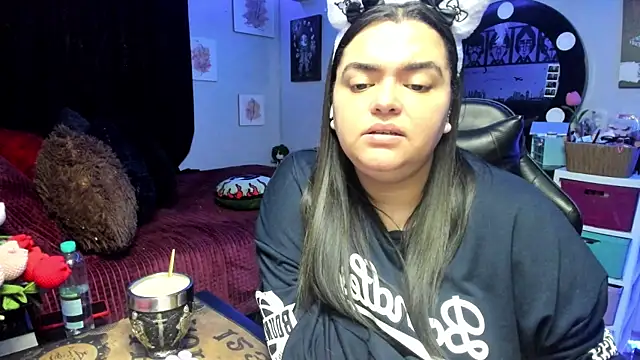 Snapshot of Luise_Meyrink chatting on April 8, 2026, 3:52 am Luise Meyrink online show from April 8, 2026, 3:52 am