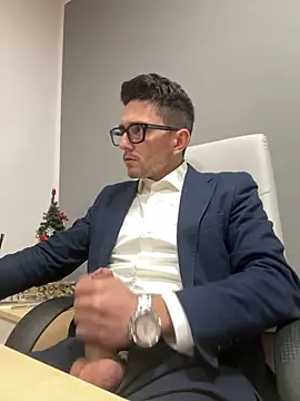 masterboss  online show from December 19, 2024, 1:07 pm