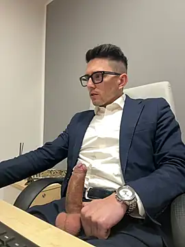 masterboss  online show from February 19, 2025, 1:17 pm