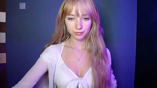 LuciaYoung online show from October 9, 2025, 6:36 am