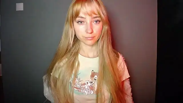 LuciaYoung online show from September 29, 2025, 6:31 am