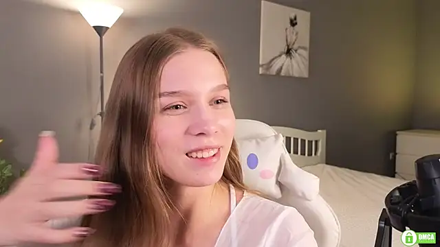 CutieBeauty online show from December 4, 2024, 8:45 pm