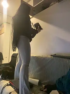 Snapshot of aangie__uwu chatting on March 20, 2026, 2:12 am aangie uwu online show from March 20, 2026, 2:12 am