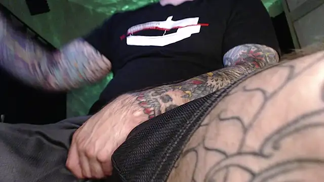 Snapshot of zedizded77 chatting on January 5, 2025, 4:04 am zedizded77 online show from January 5, 2025, 4:04 am