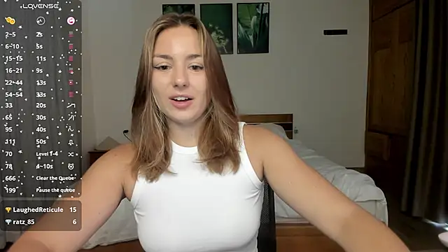 Snapshot of ThreeshaWhite chatting on March 22, 2026, 6:59 am ThreeshaWhite online show from March 22, 2026, 6:59 am