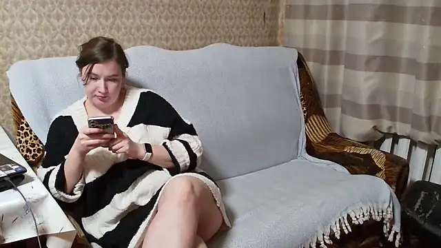 Snapshot of franceska_blue chatting on February 9, 2026, 10:08 pm franceska blue online show from February 9, 2026, 10:08 pm