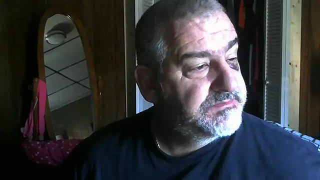 Snapshot of fire193 chatting on December 18, 2025, 3:38 pm fire193 online show from December 18, 2025, 3:38 pm